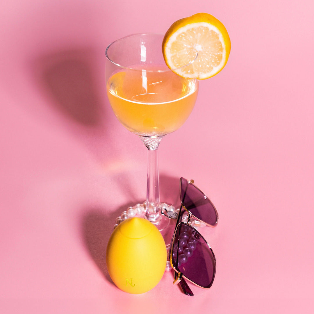 Lemon Clitoral Vibrator — charging port